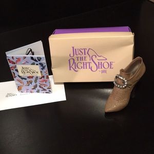 Just The Right Shoe - Teetering Court